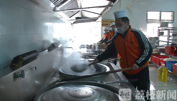 集体用餐配送增多 配送单位食品安全情况咋样?